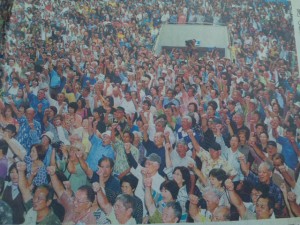 27日付　琉球新報よろ