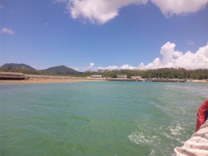 海から見たキャンプ・シュワブ